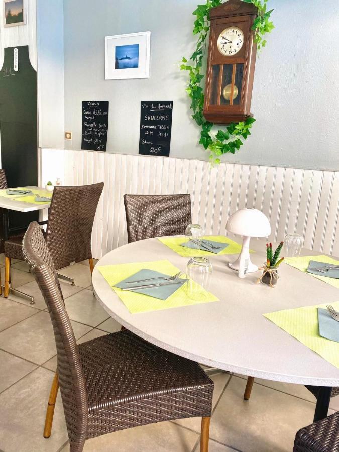 Les Voyageurs Hotell Charols Exteriör bild