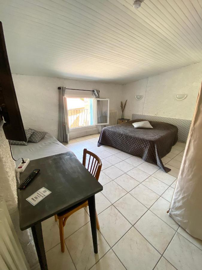Les Voyageurs Hotell Charols Exteriör bild