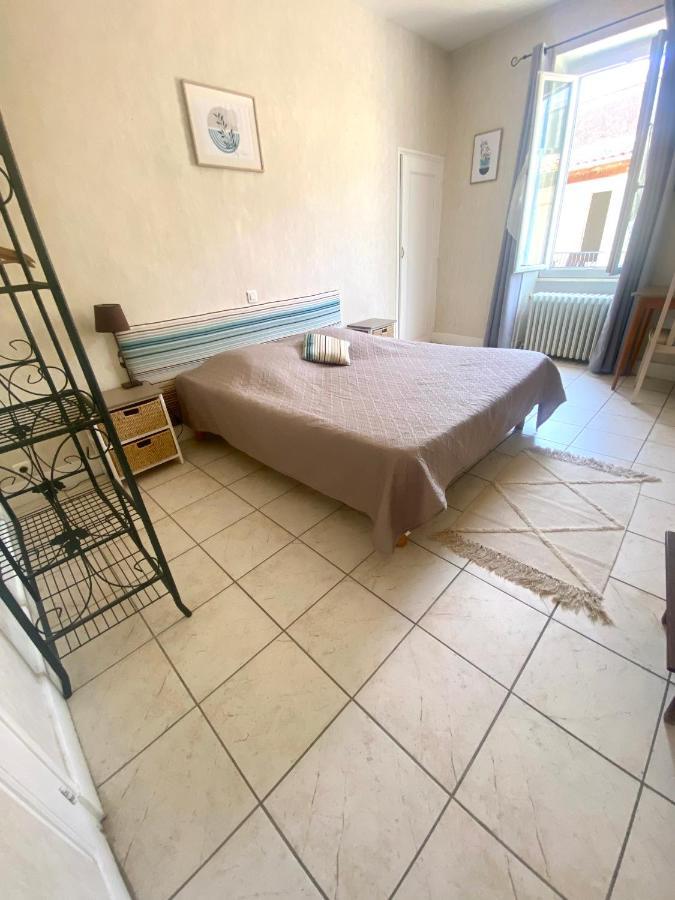 Les Voyageurs Hotell Charols Exteriör bild