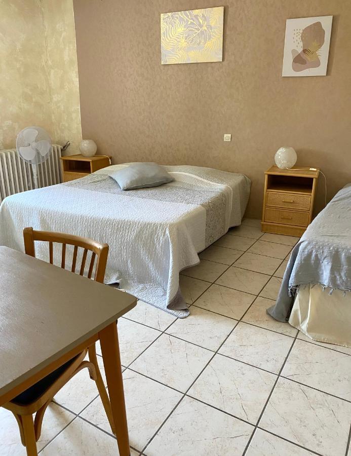 Les Voyageurs Hotell Charols Exteriör bild